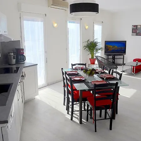 Duplex Liberte Plein Centre Saint-Raphael (Var)